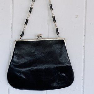 VINTAGE BURBERRY BLACK LEATHER TEXTURED SHOULDER CLUTCH
